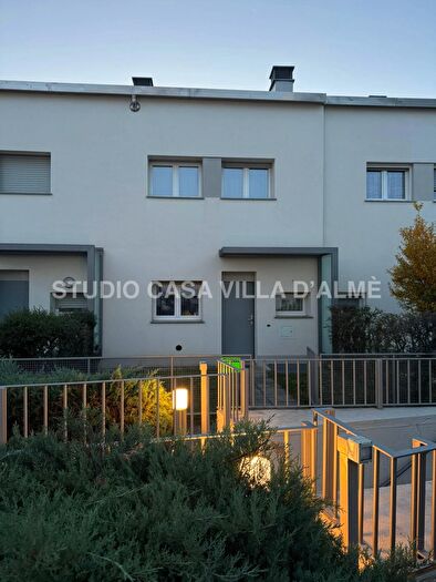 Casa quadrilocale in vendita in Via Brusaporto, Seriate