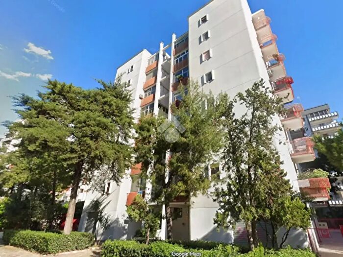 Appartamento trilocale in vendita in Via Lucania, Taranto