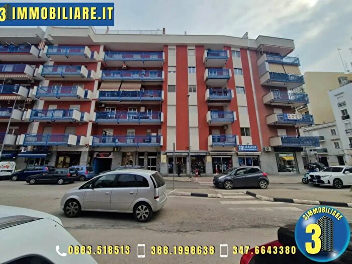 Appartamento con 5 locali in vendita in Via Alvisi, Barletta