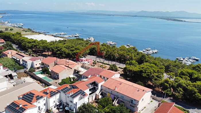 Appartamento con 8 locali in vendita in SantAntioco