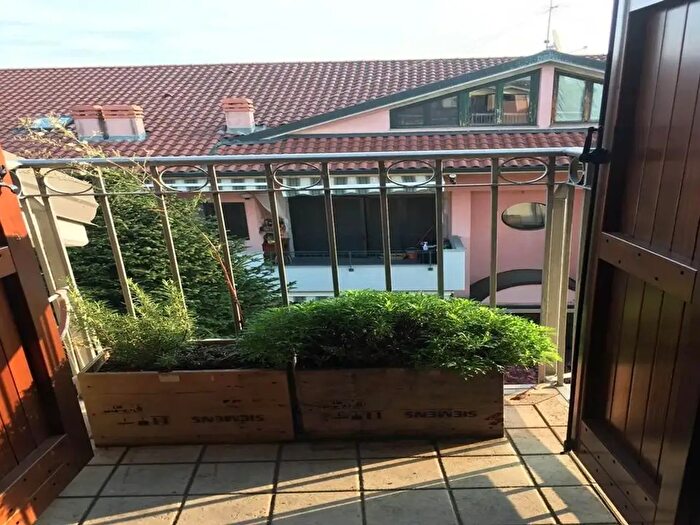 Appartamento bilocale in affitto in Via San Zenone, Vermezzo con Zelo