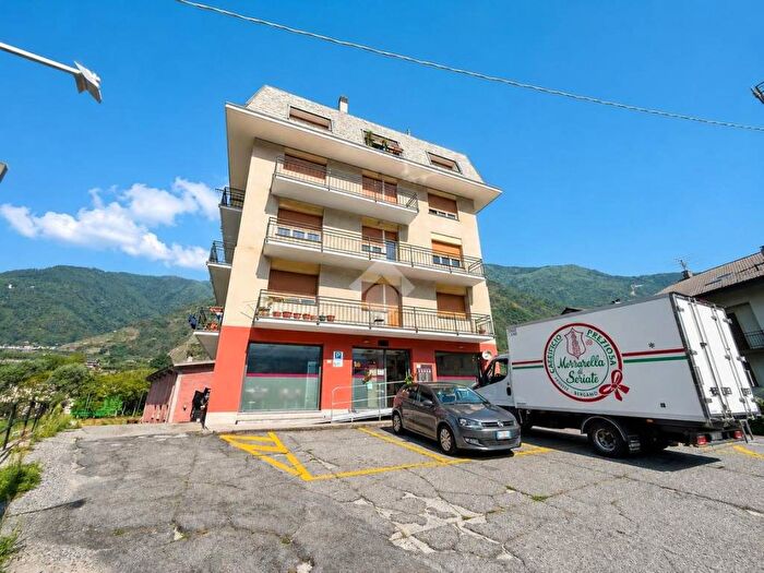 Case in Vendita e in Affitto - 3