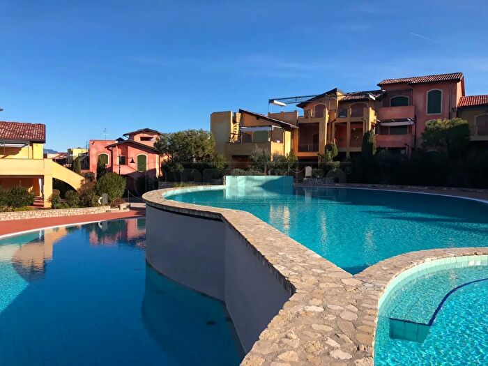 Appartamento trilocale in vendita in Via del Torchio f, Manerba Del Garda