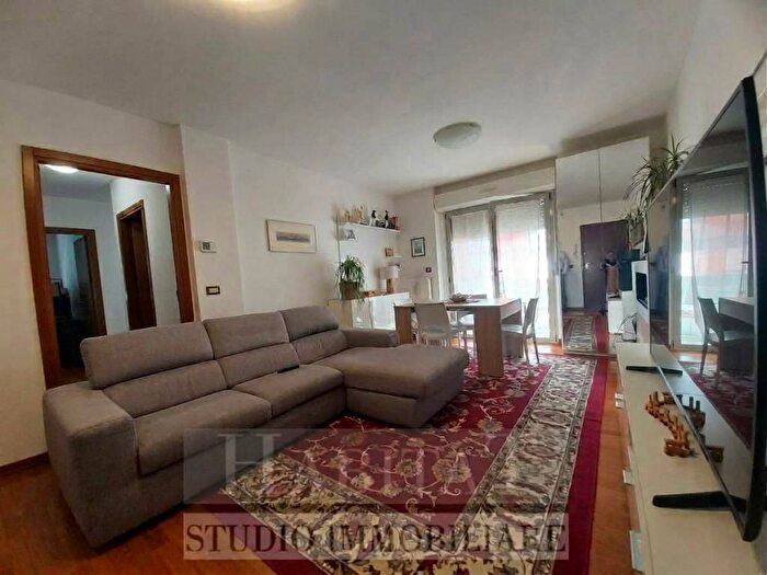 Casa quadrilocale in affitto in Via del Cotonificio, Ospedale, Udine