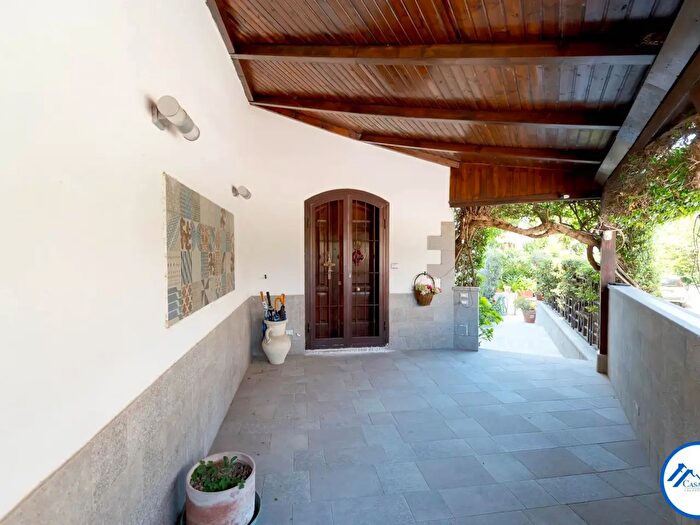 Casa con 15 locali in vendita in Via Roma, Melito Di Napoli