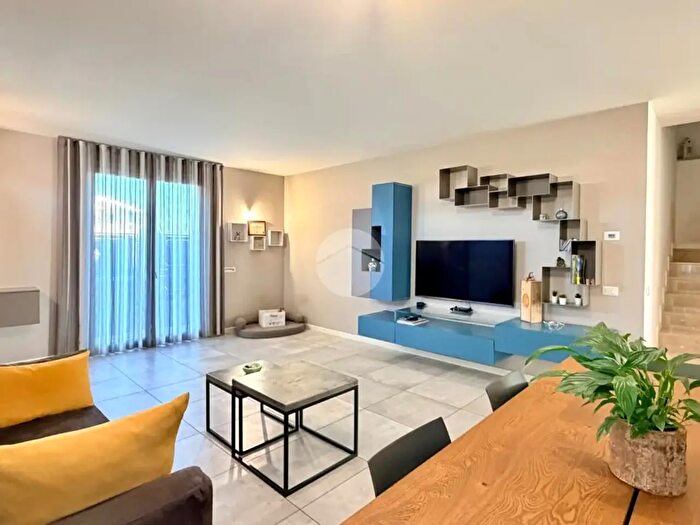 Casa con 5 locali in vendita in Via Roma, Brandico