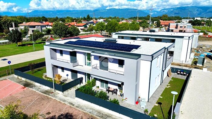 Appartamento trilocale in vendita in Viale Roma, Rossano Veneto