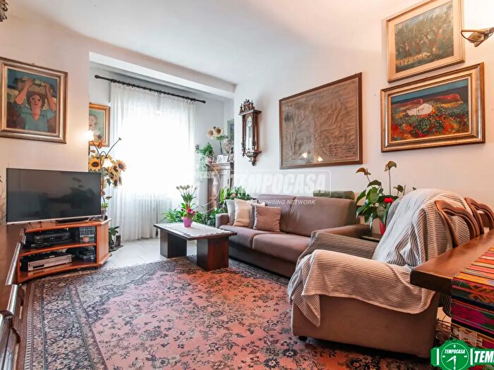 Appartamento quadrilocale in vendita in Via Gran Sasso, Garbagnate Milanese