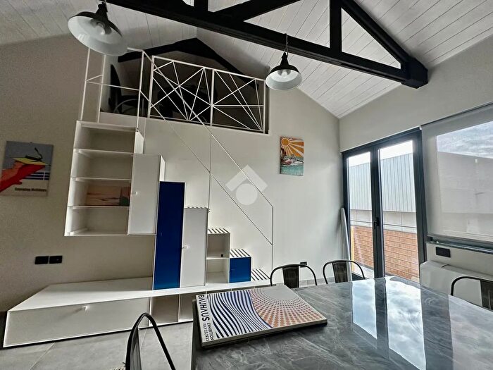 Appartamento con 5 locali in affitto in Via del Cigno, Finale Ligure