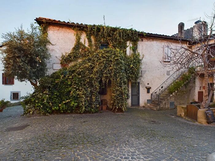 Appartamento con 6 locali in vendita in Formello