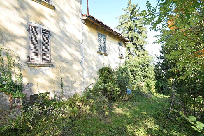 Casa con 8 locali in vendita in Ponte DellOlio