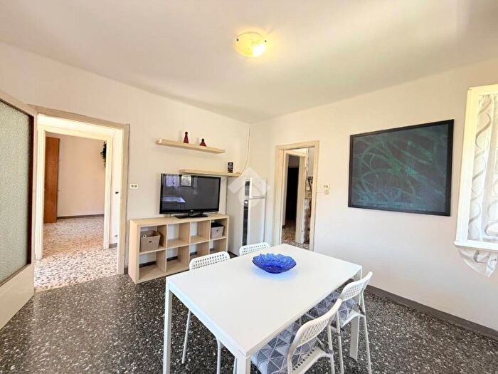 Appartamento trilocale in affitto in Via Camillo Benso Conte di Cavour, Centro, Iseo