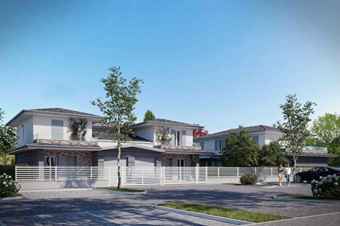 Casa quadrilocale in vendita in Castelfranco Emilia