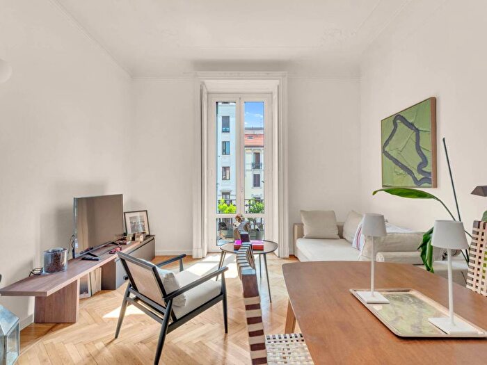 Appartamento trilocale in affitto in Via Giorgio Washington, Washington, Milano