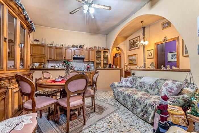 Appartamento con 6 locali in vendita in Viale John Fitzgerald Kennedy, Latina