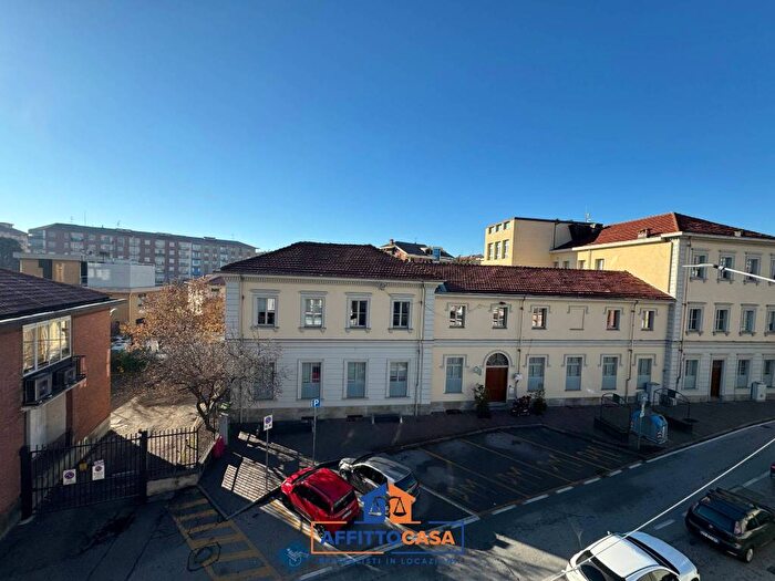 Appartamento trilocale in affitto in Via Giuseppe Giusti, Nichelino