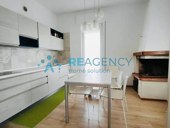 Appartamento con 5 locali in vendita in Viale Arturo Ferrarin, Vicenza