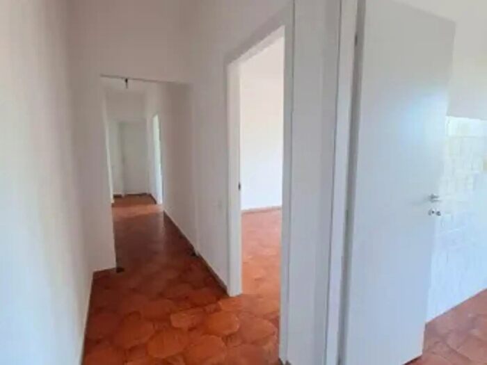Appartamento trilocale in vendita in Via Adua, Vedano Olona