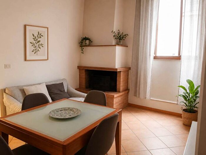 Appartamento trilocale in affitto in Via Carrara, Centro Storico, Terni