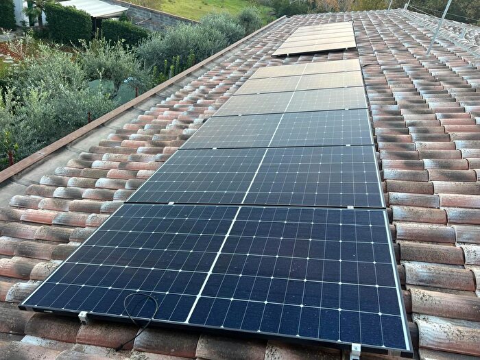 Appartamento con 5 locali in vendita in Cascina