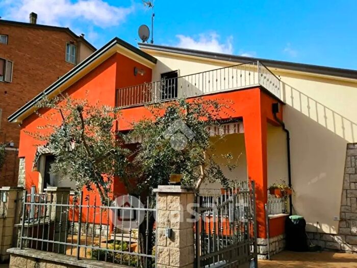 Casa quadrilocale in vendita in Via Cecoslovacchia, Bastia Umbra