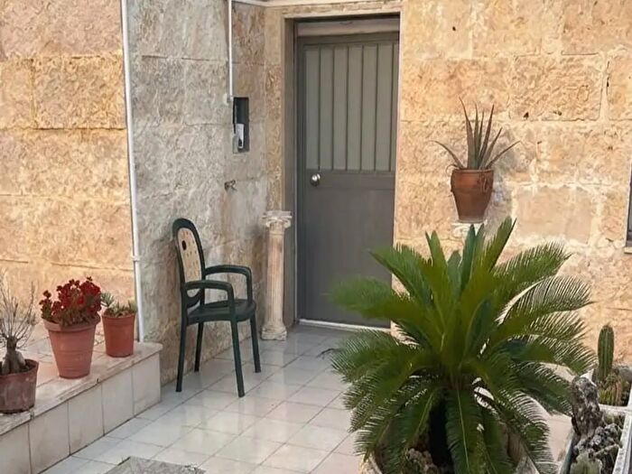 Casa con 6 locali in vendita in Piazza Pio X, Andria