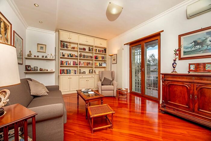 Appartamento trilocale in vendita in Via Enrico Fermi, Frascati