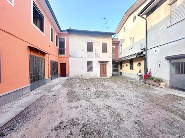 Casa bilocale in vendita in Vicolo Monte Podgora, Codogno