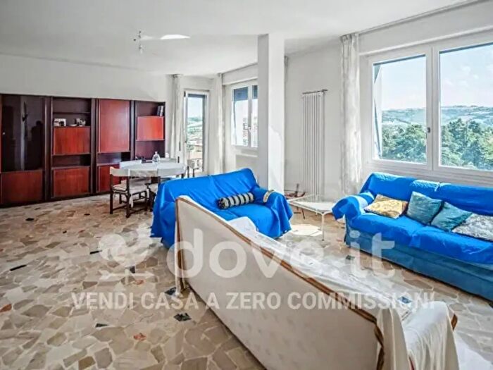 Appartamento quadrilocale in vendita in Via Mario Pellegrini, Vignola