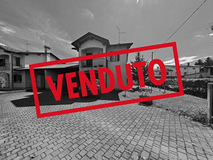 Casa con 5 locali in vendita in Sesto Al Reghena