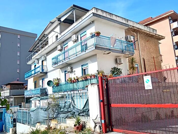 Appartamento trilocale in affitto in Via Antonio De Stefano, Palermo