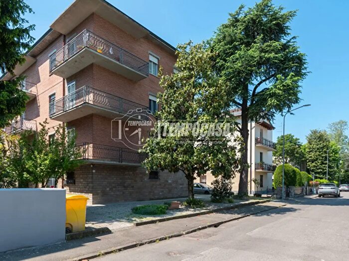 Appartamento trilocale in vendita in Via Amilcare Belotti, Reggio Emilia