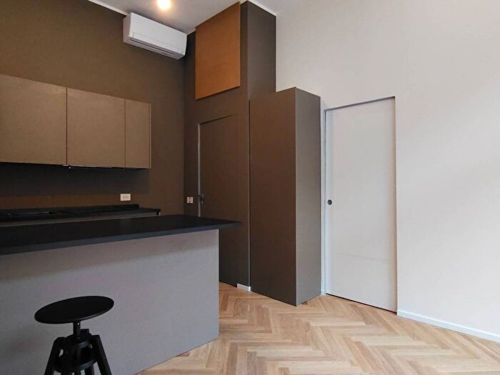 Appartamento bilocale in vendita in Via Vigevano, Navigli Darsena, Milano