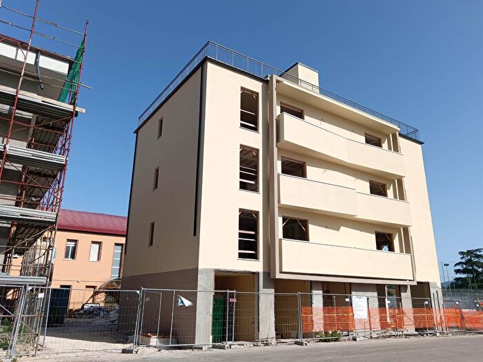 Appartamento con 6 locali in vendita in San Severino Marche