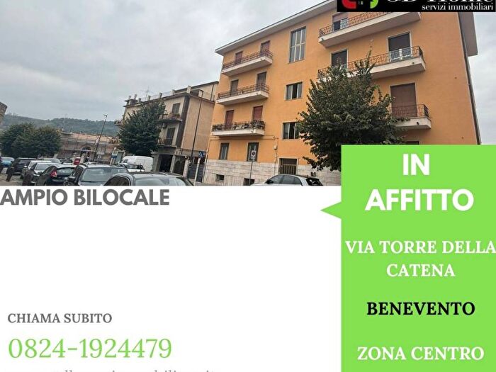 Appartamento trilocale in affitto in Via Torre della Catena, Centro Storico, Benevento