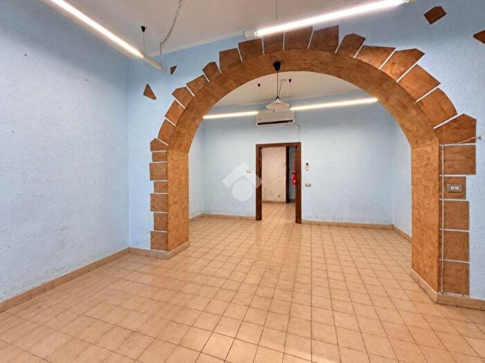 Casa bilocale in vendita in Via Cesare Battisti, Centro, Mandello del Lario