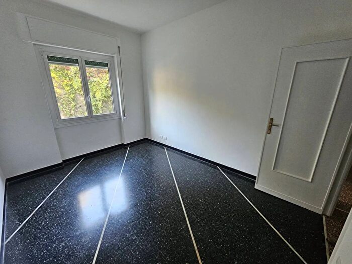 Appartamento trilocale in vendita in Zona Sampierdarena Genova, Genova