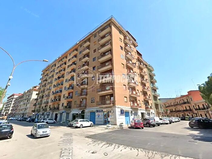 Appartamento trilocale in vendita in Via Saverio Pollice, Foggia