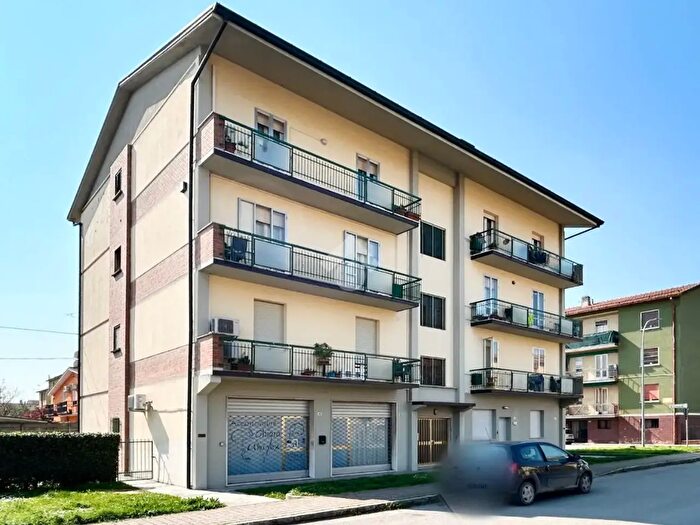 Appartamento trilocale in vendita in Via Marconi Guglielmo, Molinella