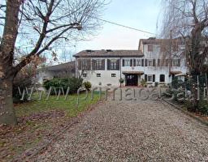 Casa con 8 locali in vendita in Via Mazzini, Scorze