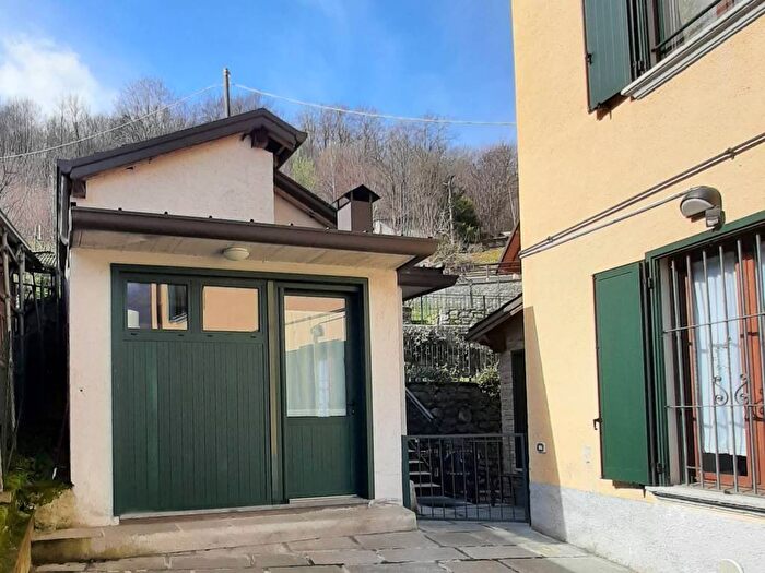 Casa bilocale in affitto in Via Poratti, Albosaggia