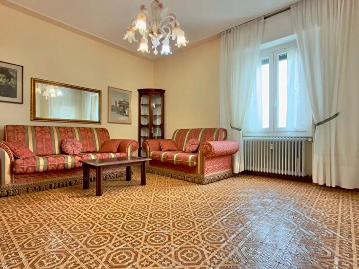 Appartamento trilocale in vendita in Via Carlo Fisogni, Brescia