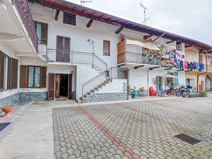 Appartamento bilocale in affitto in Via Vignola, Centro, Somma Lombardo