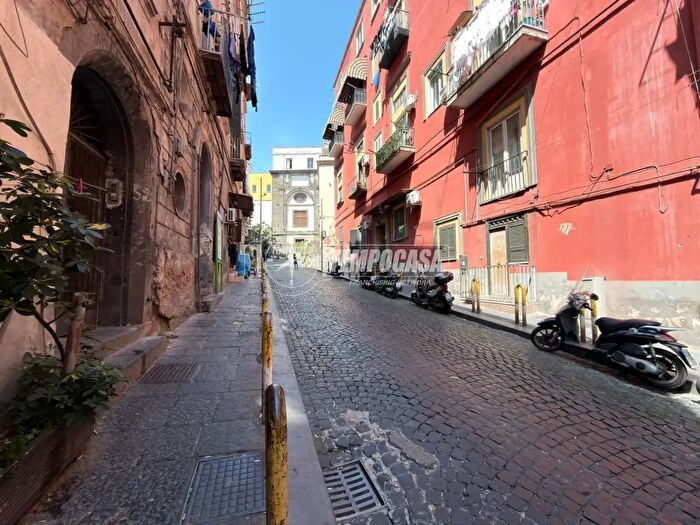 Appartamento monolocale in vendita in Napoli