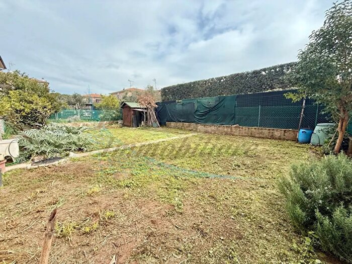 Casa quadrilocale in vendita in Via Giuseppe di Vittorio, Rosignano Marittimo