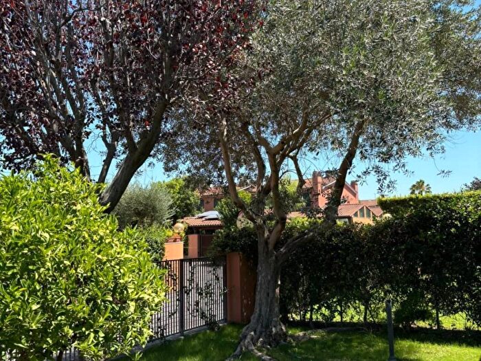 Casa quadrilocale in affitto in Infernetto, Roma