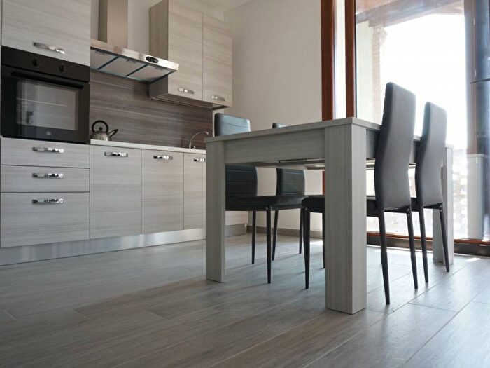 Appartamento trilocale in affitto in Via Giacomo Puccini, Centro, Colorno