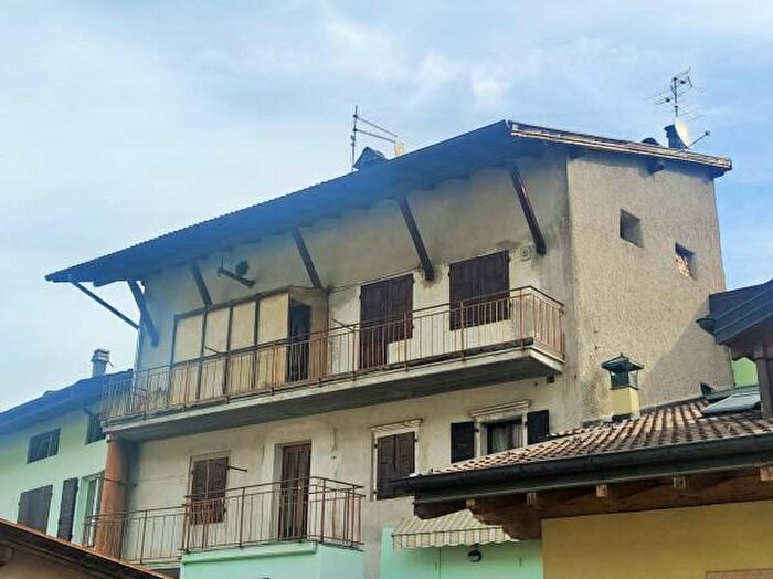 Casa con 6 locali in vendita in Civezzano