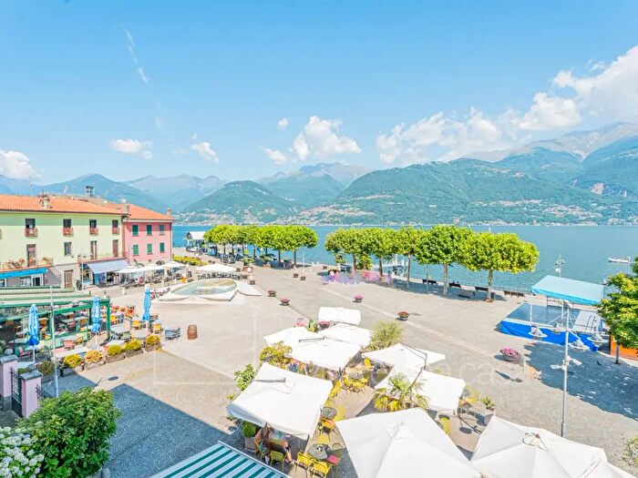 Appartamento trilocale in vendita in Piazza Garibaldi, Colico