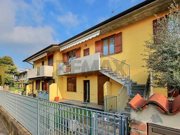 Case in Vendita e in Affitto - 2